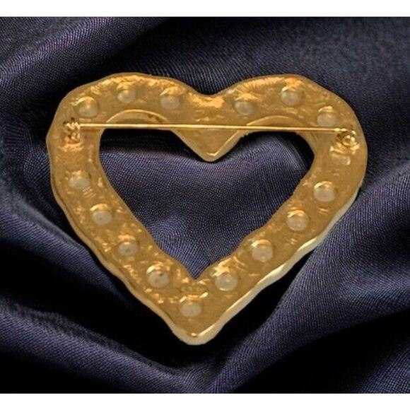 GIVENCHY Large Gold Tone Heart w/ Inset Faux Pearls Pin Brooch EXC VINTAGE COND - Picture 3 of 4